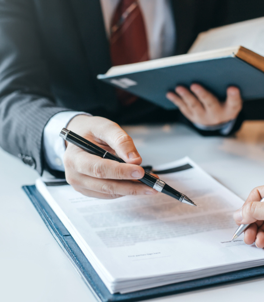 Luật sư tư vấn